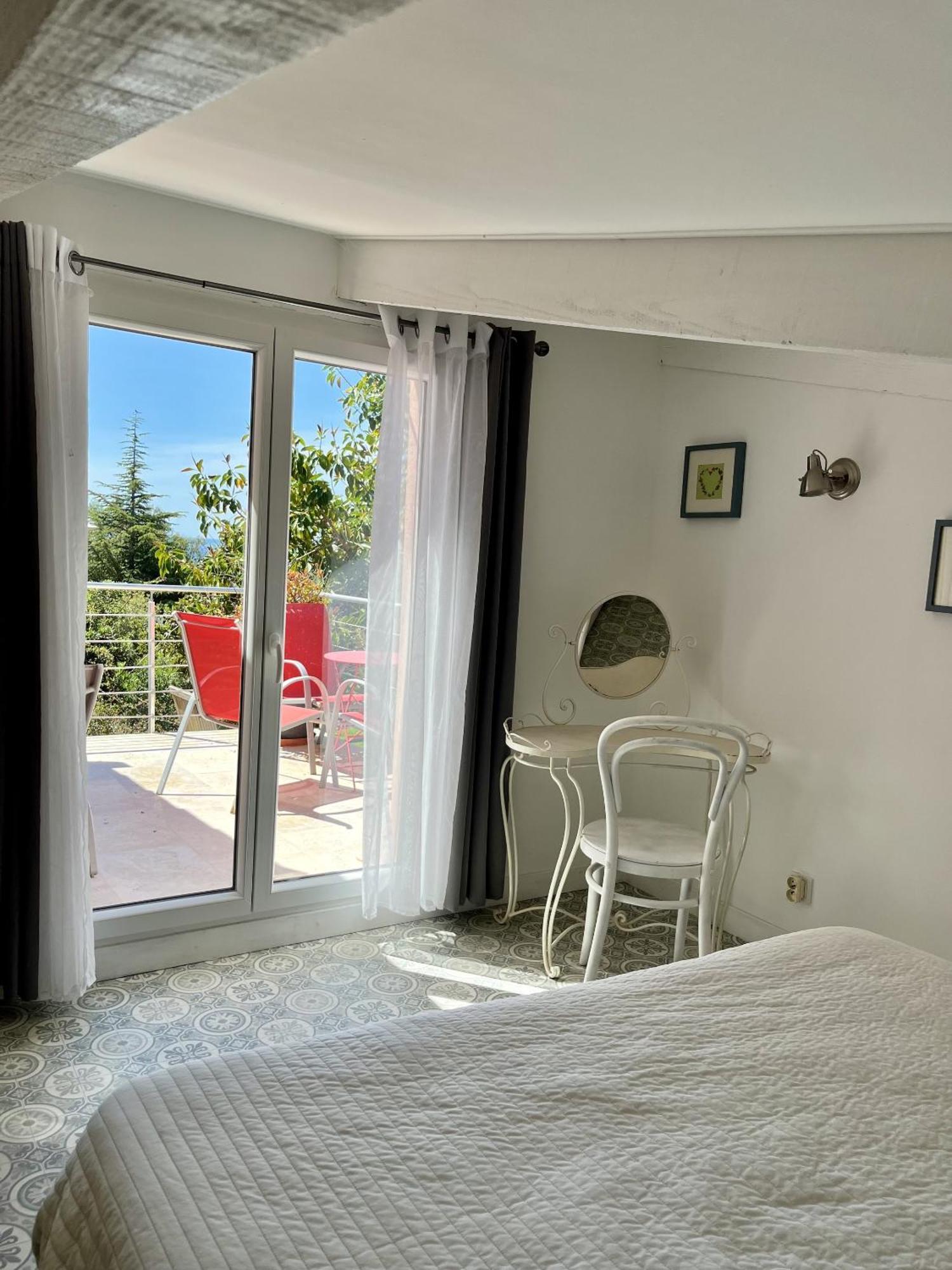 Hotel Le Patio Theoule-sur-Mer Room photo